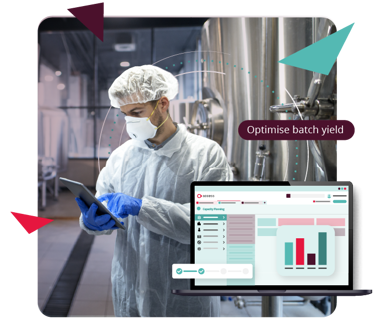 Man using Scheduling software in the pharmaceutical industry